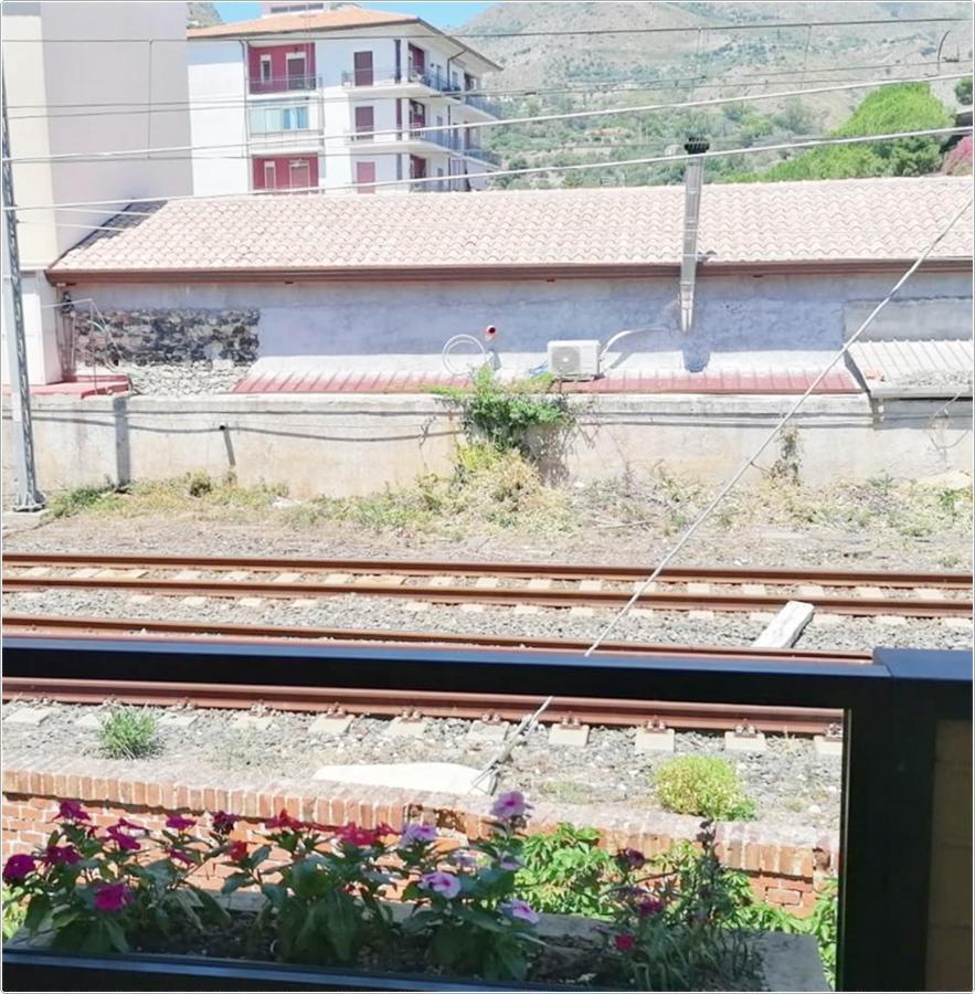 Il Cantone Del Faro Giardini Naxos Exterior foto