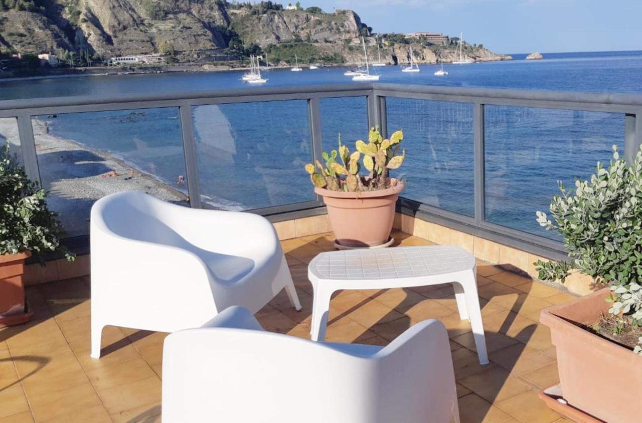 Il Cantone Del Faro Giardini Naxos Exterior foto
