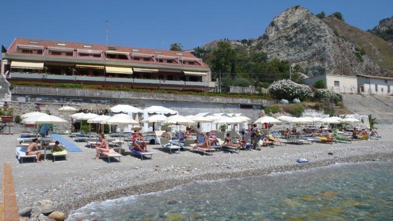 Il Cantone Del Faro Giardini Naxos Exterior foto